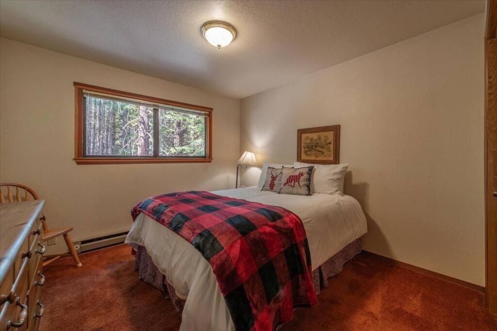 3Br Tahoe Donner Cabin With Hoa Perks Like Pools Hot-Tub Minutes To Trails Lake Golf Truckee Extérieur photo