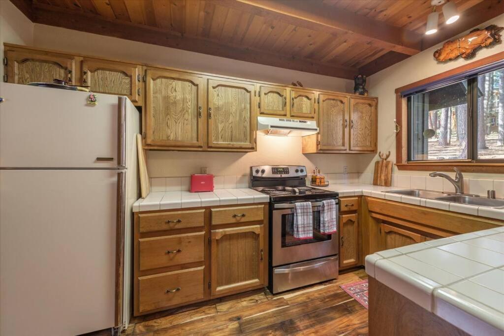 3Br Tahoe Donner Cabin With Hoa Perks Like Pools Hot-Tub Minutes To Trails Lake Golf Truckee Extérieur photo
