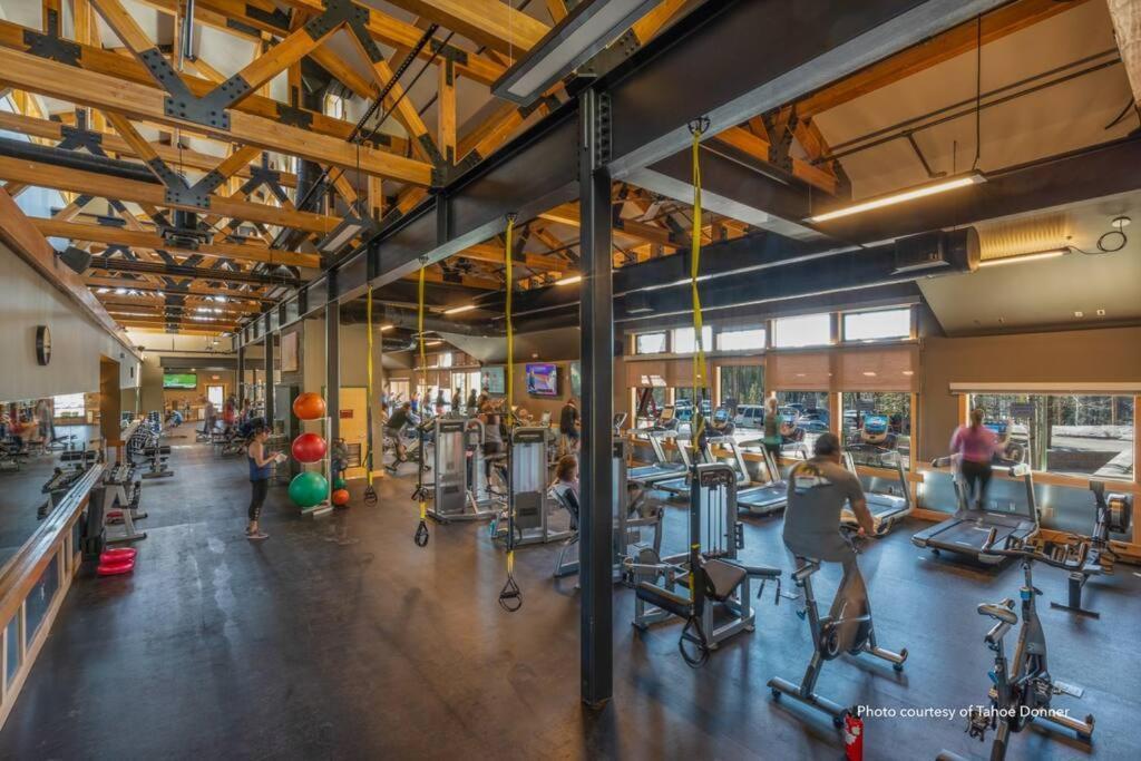 3Br Tahoe Donner Cabin With Hoa Perks Like Pools Hot-Tub Minutes To Trails Lake Golf Truckee Extérieur photo