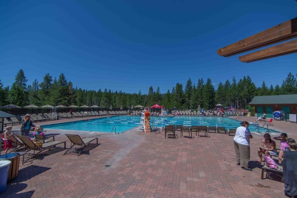 3Br Tahoe Donner Cabin With Hoa Perks Like Pools Hot-Tub Minutes To Trails Lake Golf Truckee Extérieur photo